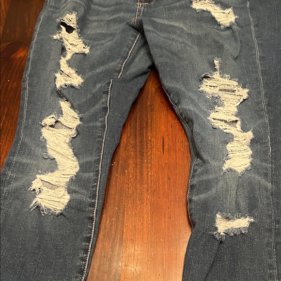 American Eagle Outfitters Blue Distressed Jeans - Picture 4 of 13